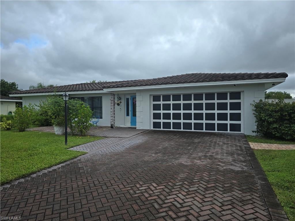 WILLOW LAKE - Residential