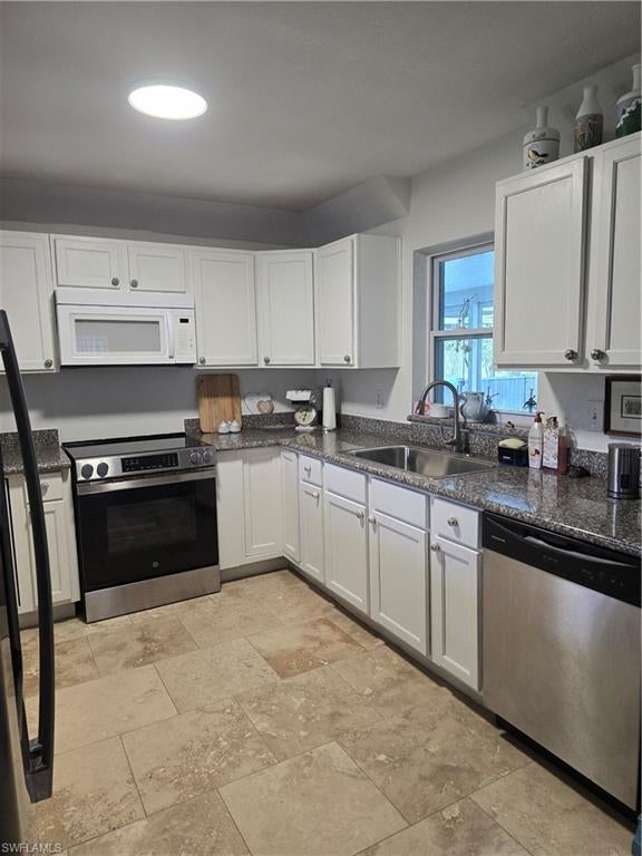 WILLOW LAKE - Residential