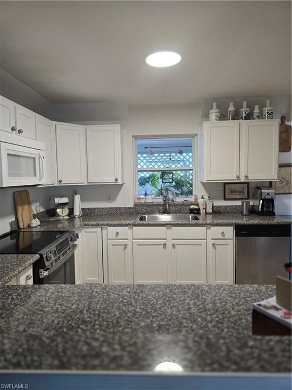 WILLOW LAKE - Residential