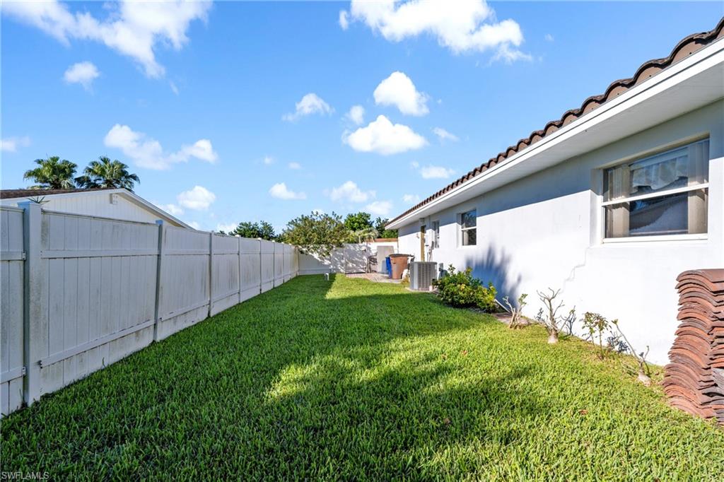 WILLOW LAKE - Residential