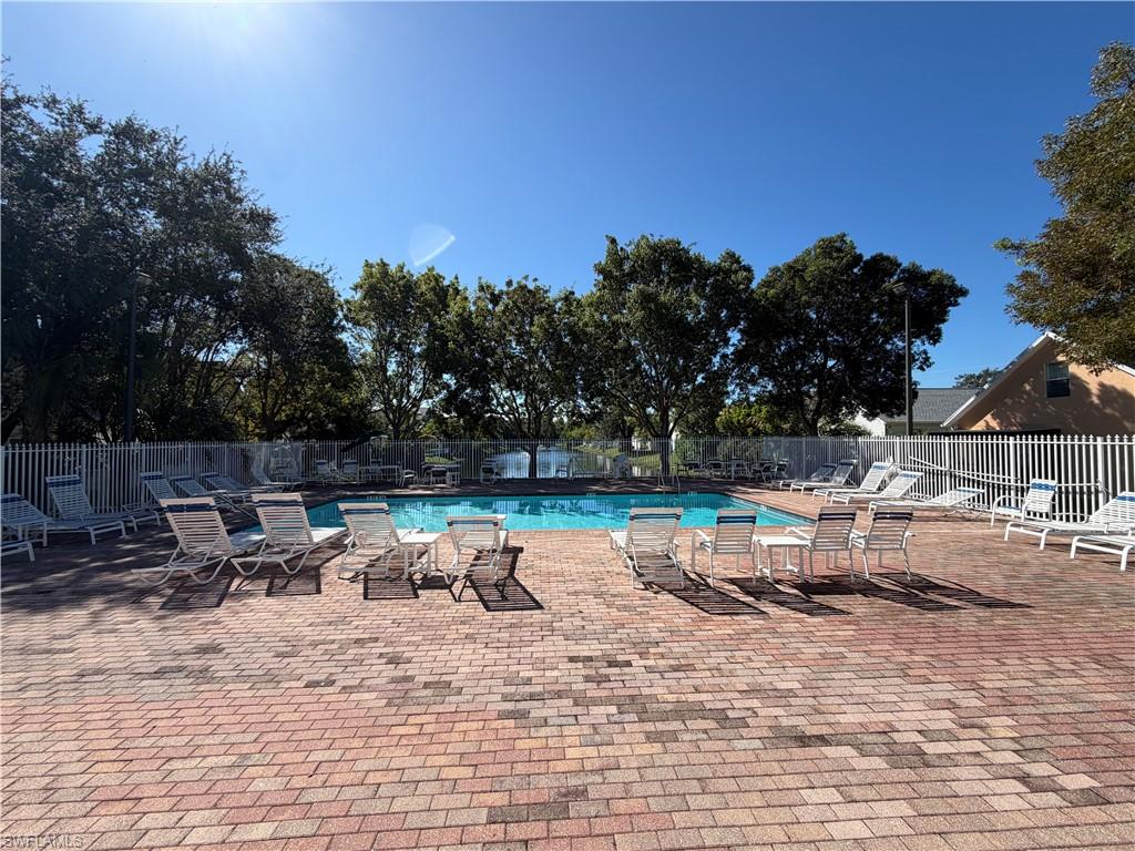LEAWOOD LAKES - Residential