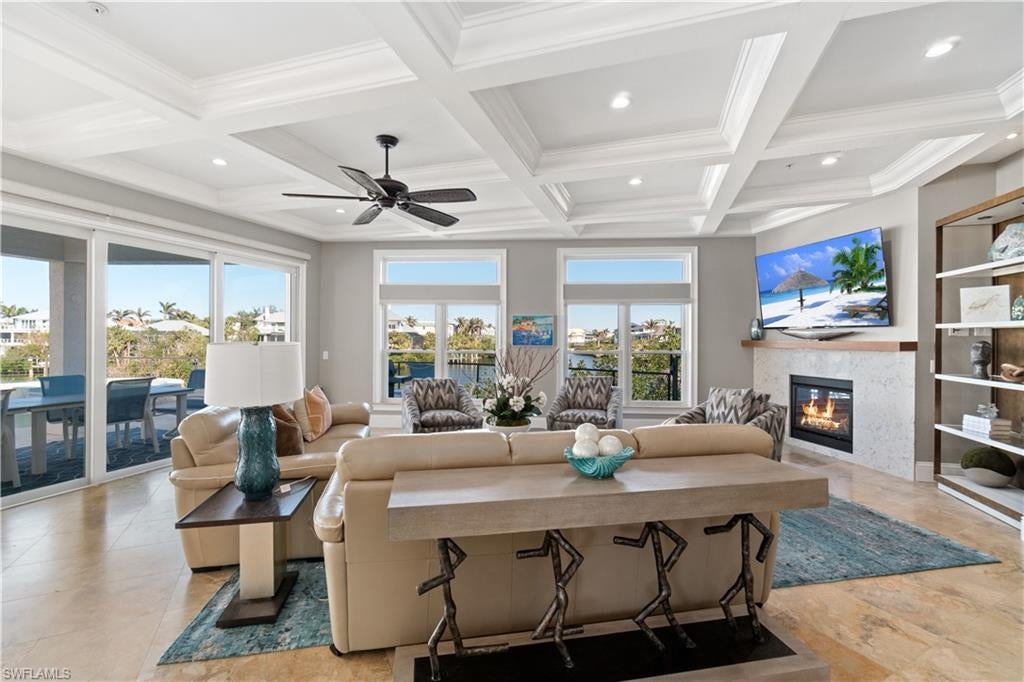 BAREFOOT BEACH - Residential