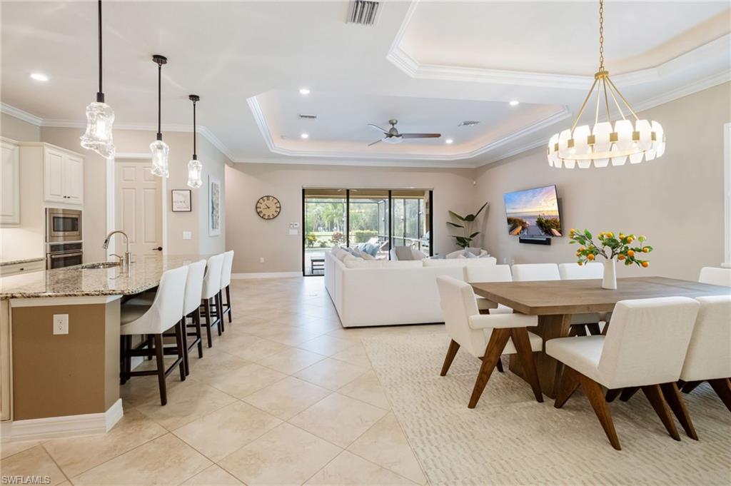 TWIN EAGLES - Residential