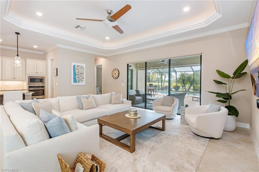 TWIN EAGLES - Residential