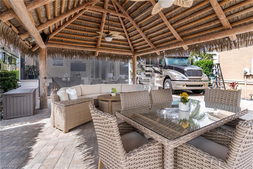 NAPLES MOTORCOACH RESORT - Land