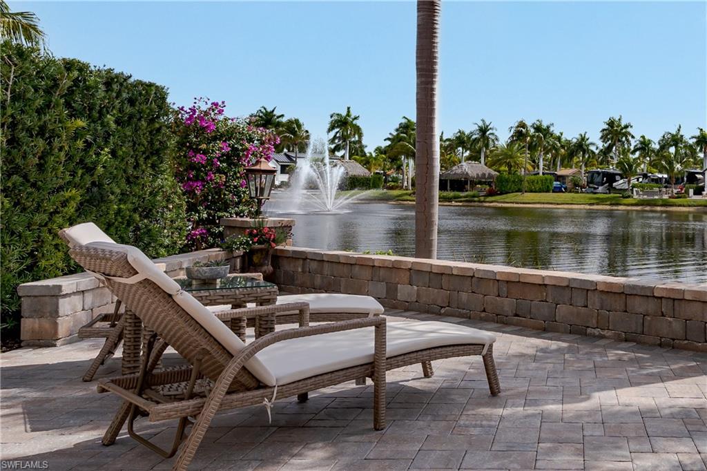 NAPLES MOTORCOACH RESORT - Land