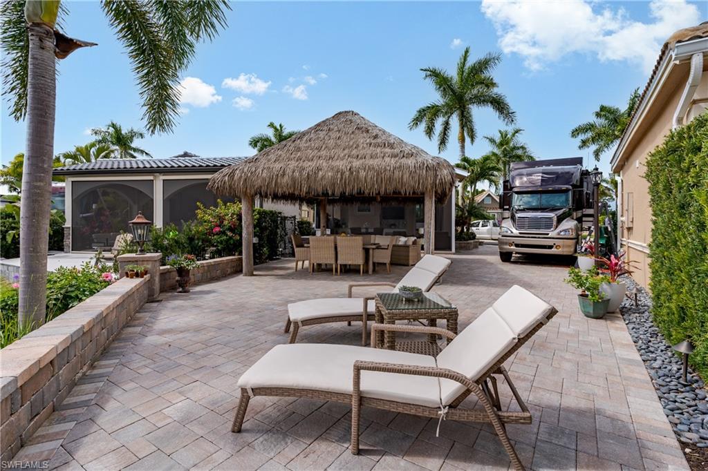 NAPLES MOTORCOACH RESORT - Land