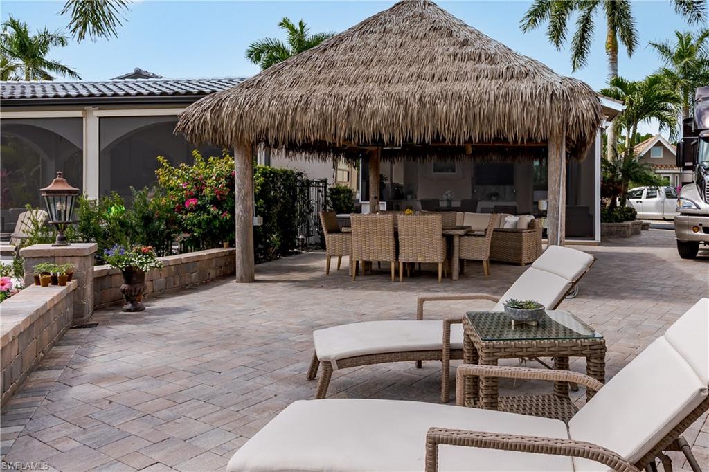 NAPLES MOTORCOACH RESORT - Land