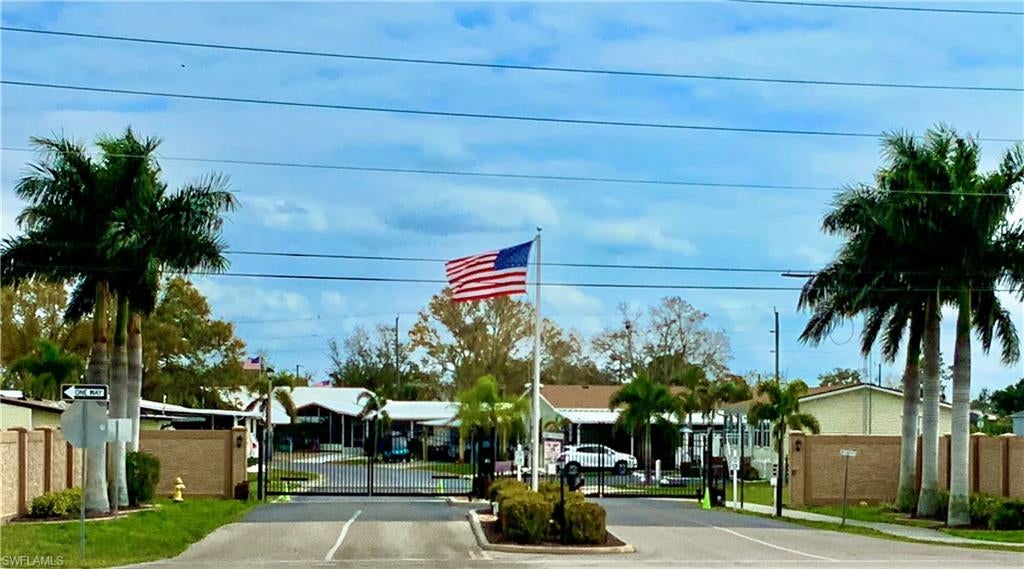BURNT STORE COLONY - Residential