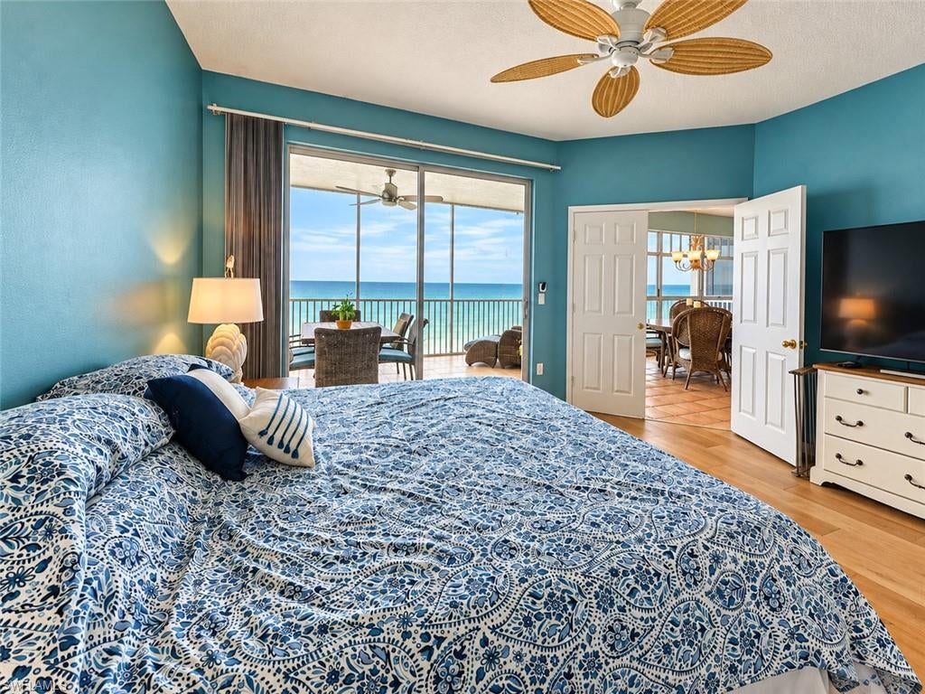 BAREFOOT BEACH CLUB - Residential
