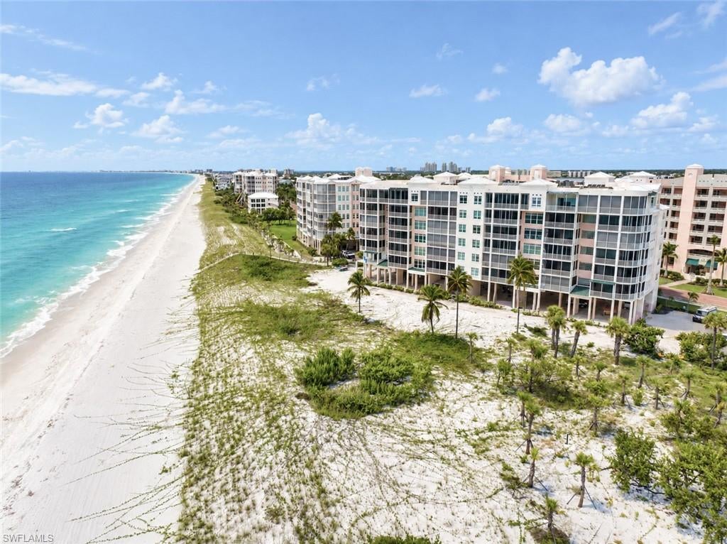 BAREFOOT BEACH CLUB - Residential