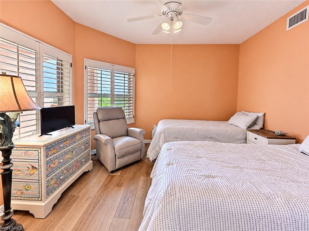 BAREFOOT BEACH CLUB - Residential