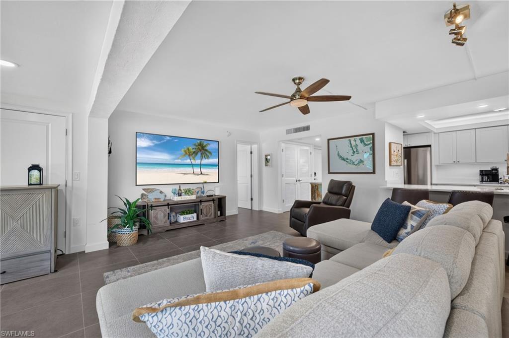 MARINER POINTE CONDO - Residential