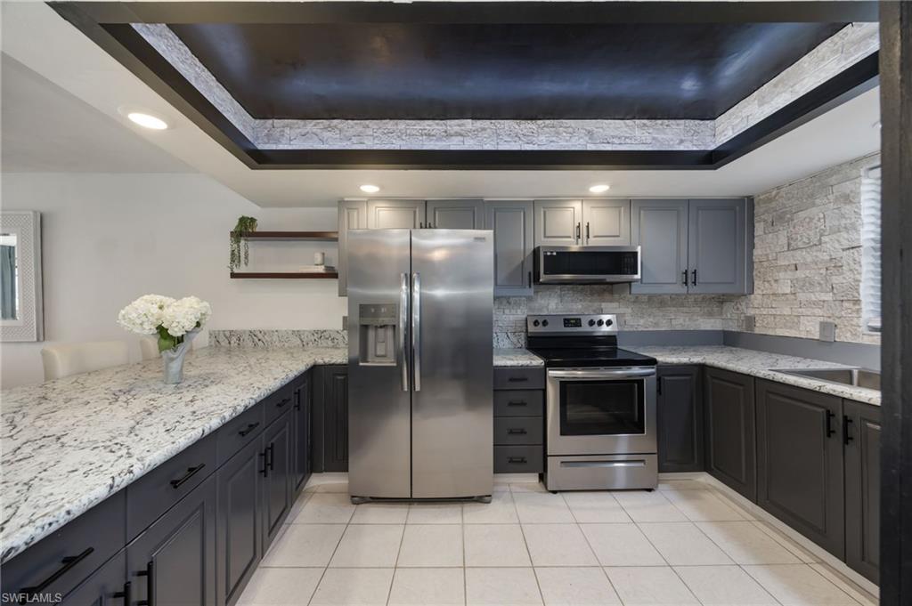 FAIRWAY PINES CONDO - Residential