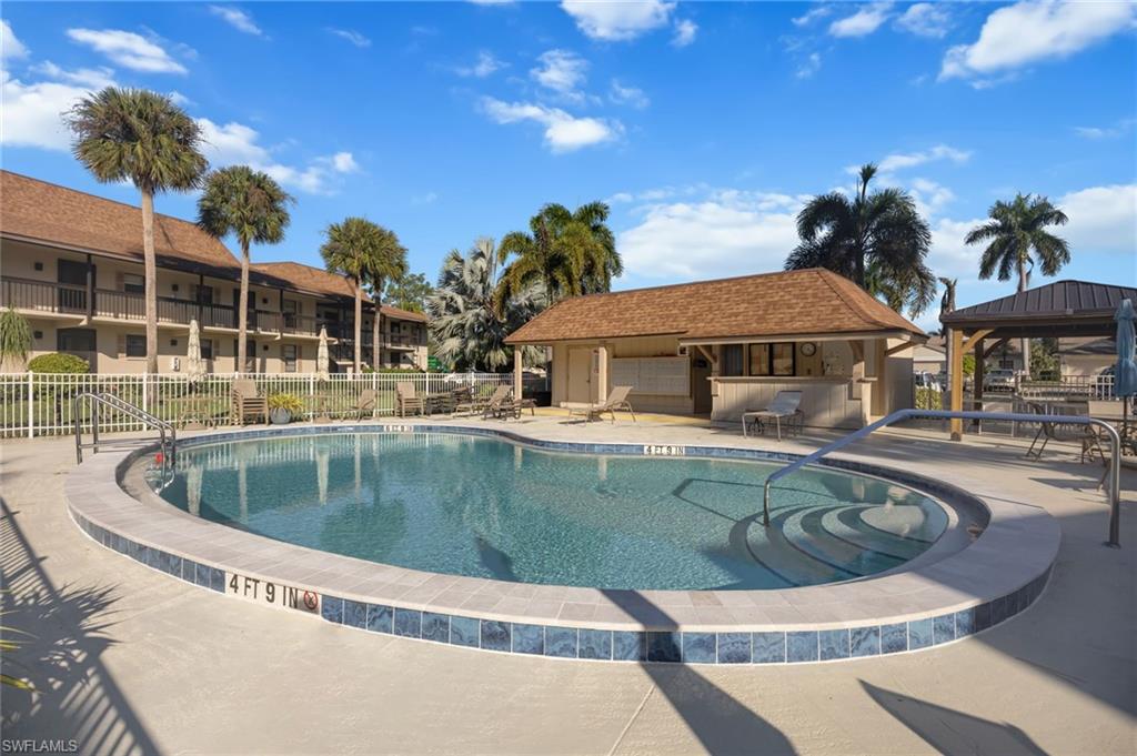 FAIRWAY PINES CONDO - Residential