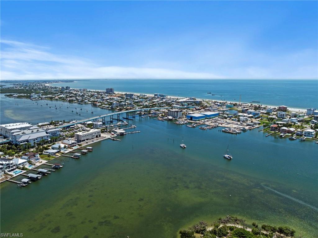 HIDDEN HARBOR - Residential