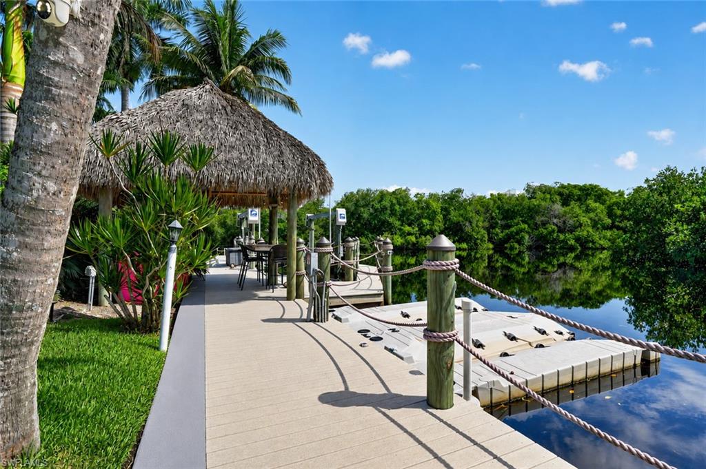YACHT CLUB COLONY - Residential