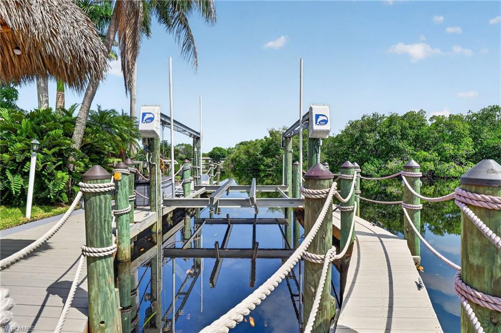 YACHT CLUB COLONY - Residential