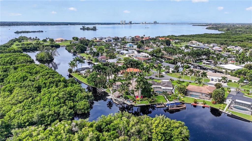 YACHT CLUB COLONY - Residential
