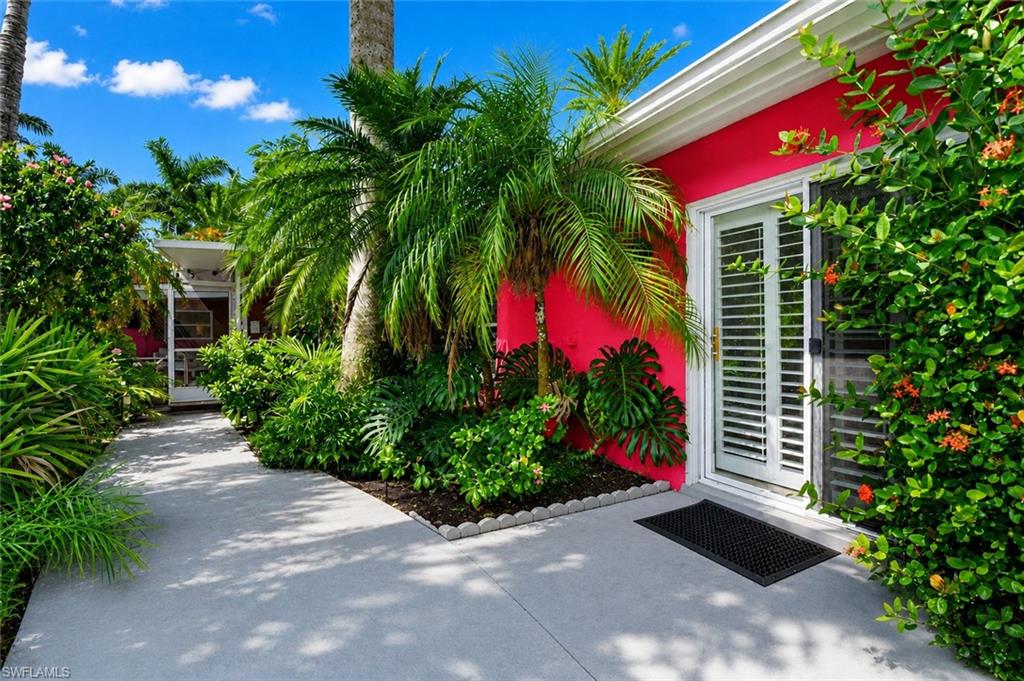 YACHT CLUB COLONY - Residential