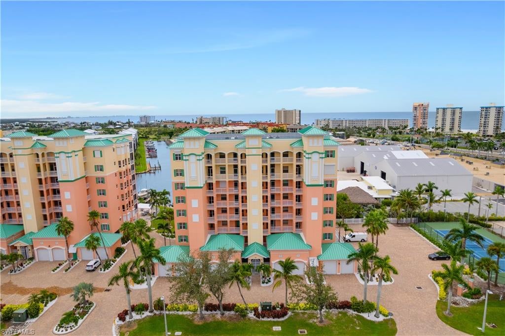 PALM HARBOR CLUB - Residential