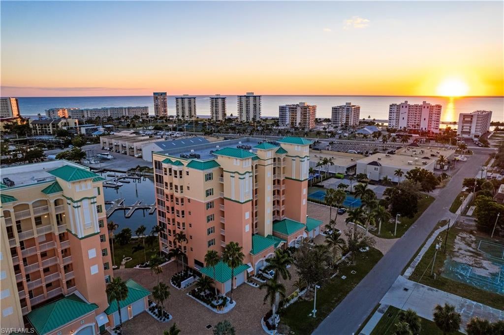 PALM HARBOR CLUB - Residential