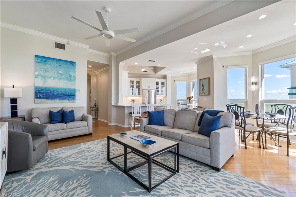 PALM HARBOR CLUB - Residential