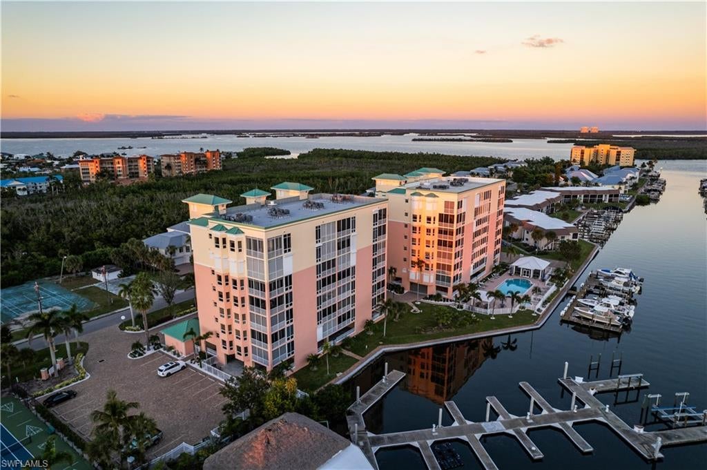 PALM HARBOR CLUB - Residential
