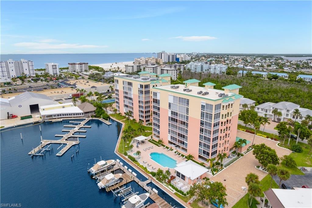 PALM HARBOR CLUB - Residential