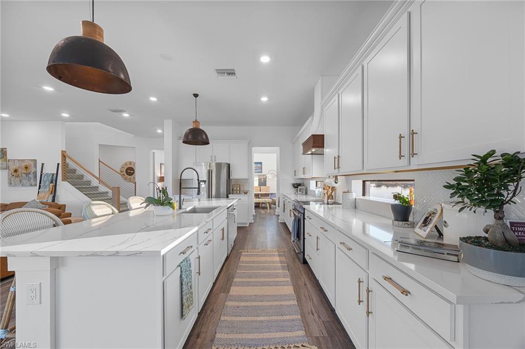 AVALON PARK - Residential