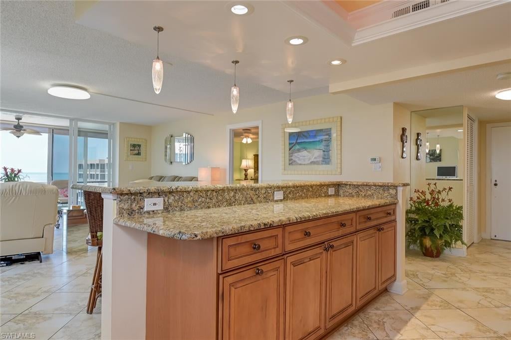 CRECIENTE CONDO EAST - Residential