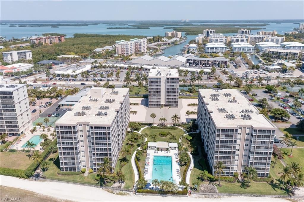 CRECIENTE CONDO EAST - Residential