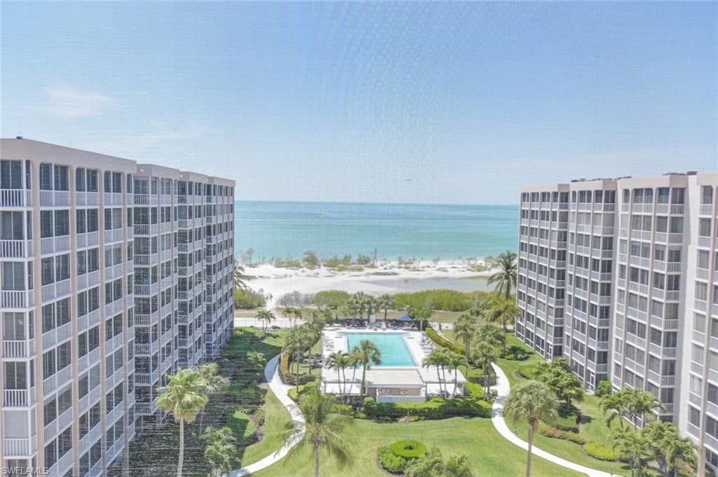 CRECIENTE CONDO EAST - Residential