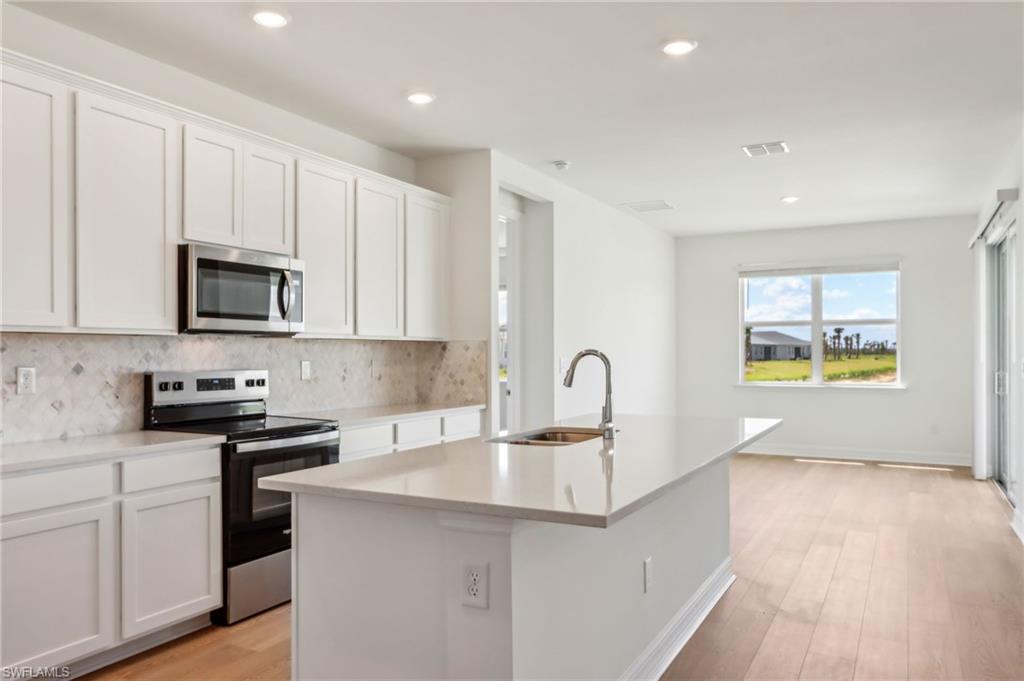 CRESCENT LAKES - Residential