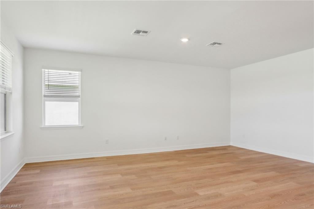 CRESCENT LAKES - Residential