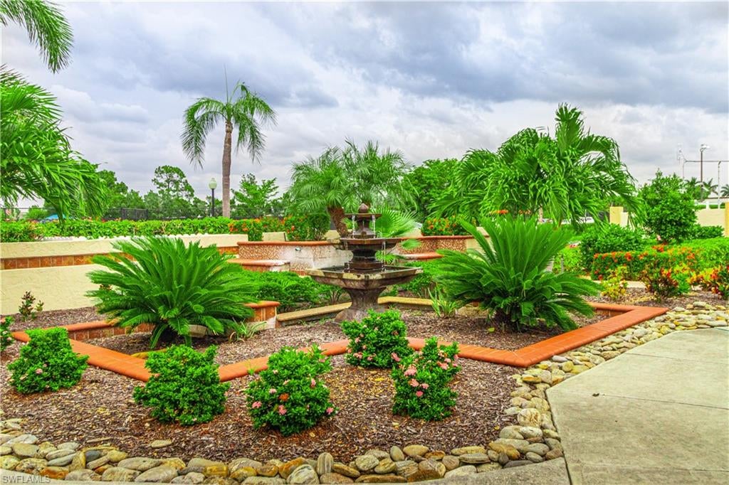 SEVEN LAKES - Residential