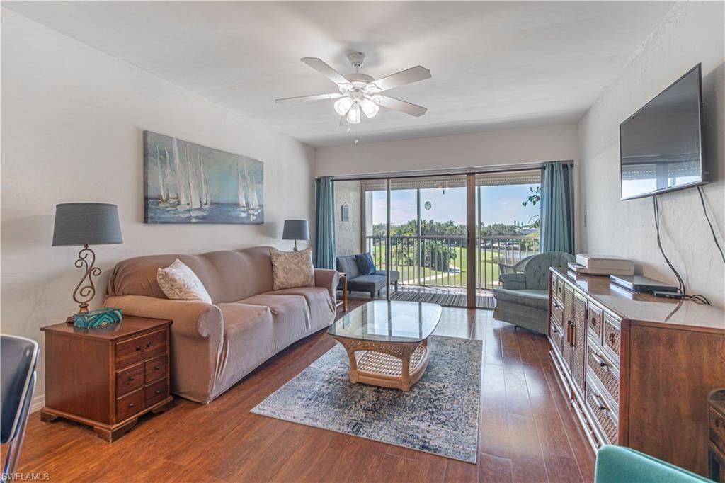 SEVEN LAKES - Residential
