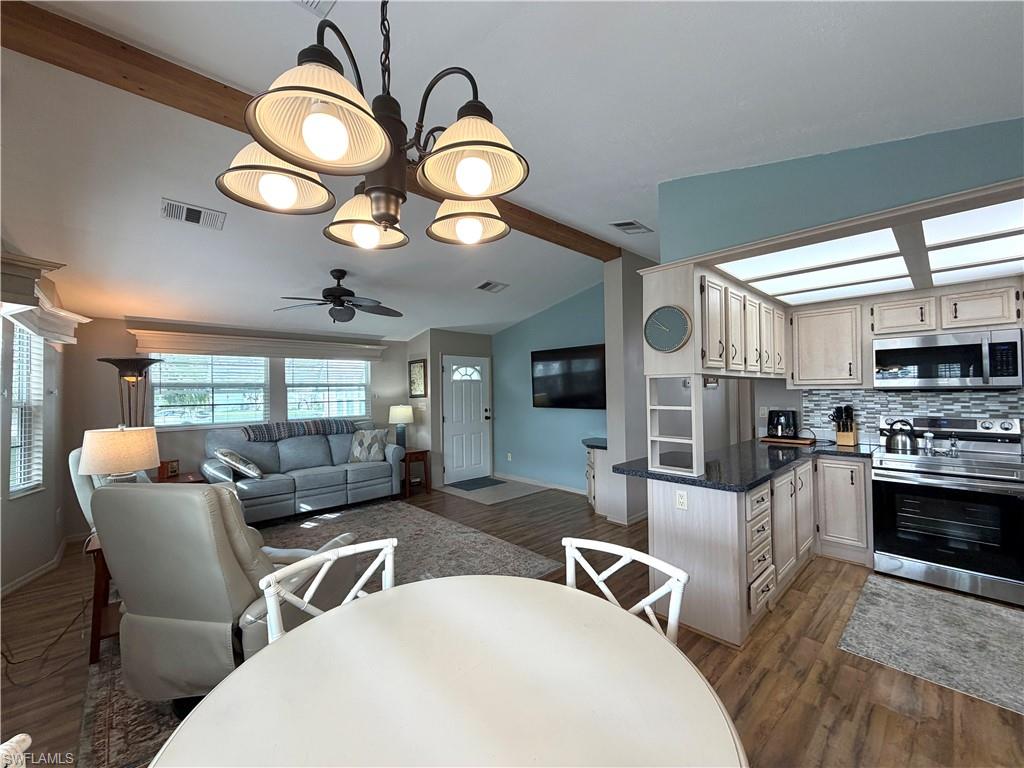 RIVERWOODS PLANTATION - Residential