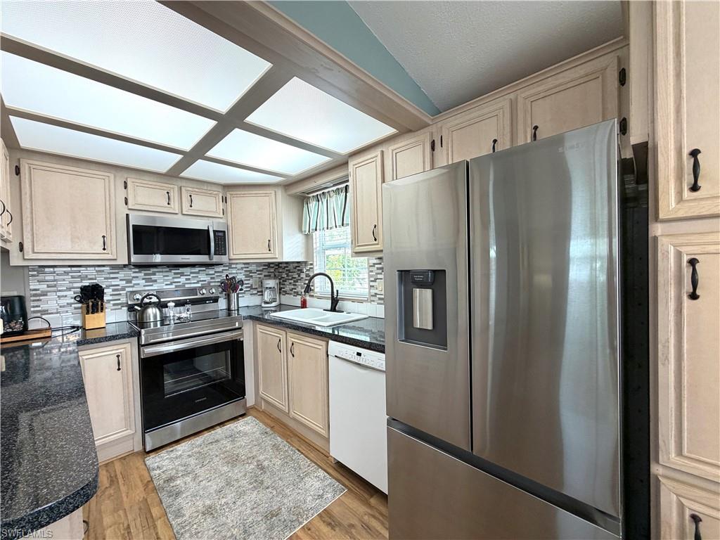 RIVERWOODS PLANTATION - Residential