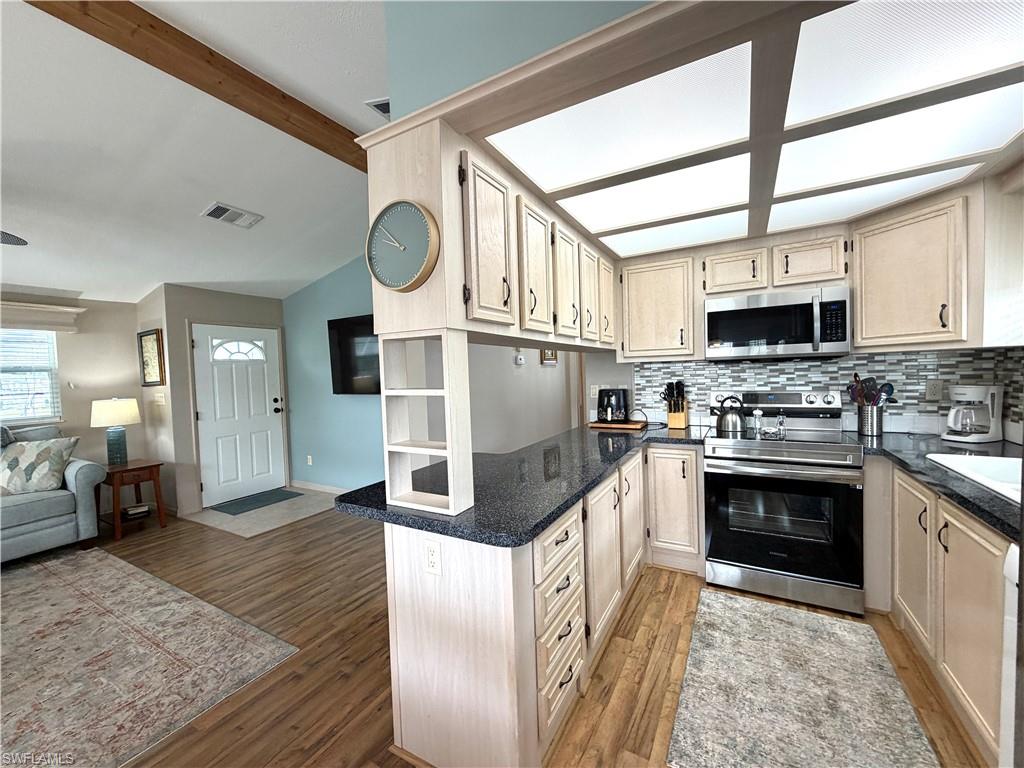 RIVERWOODS PLANTATION - Residential