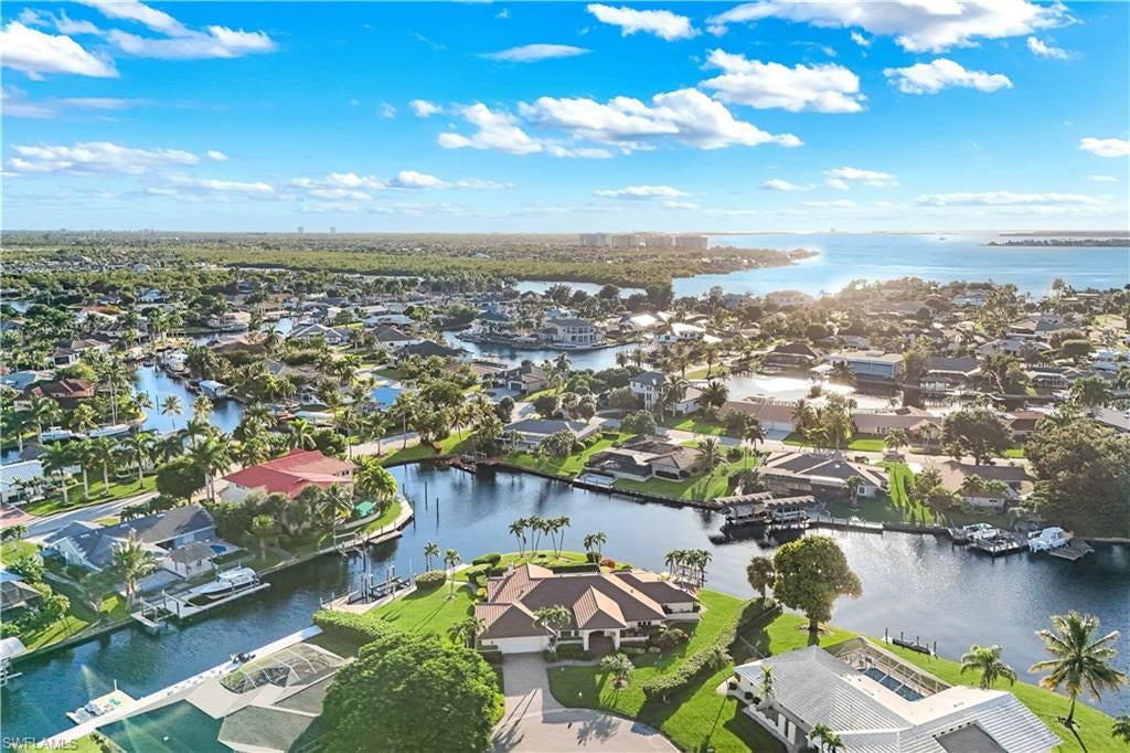 TOWN AND RIVER - Residential