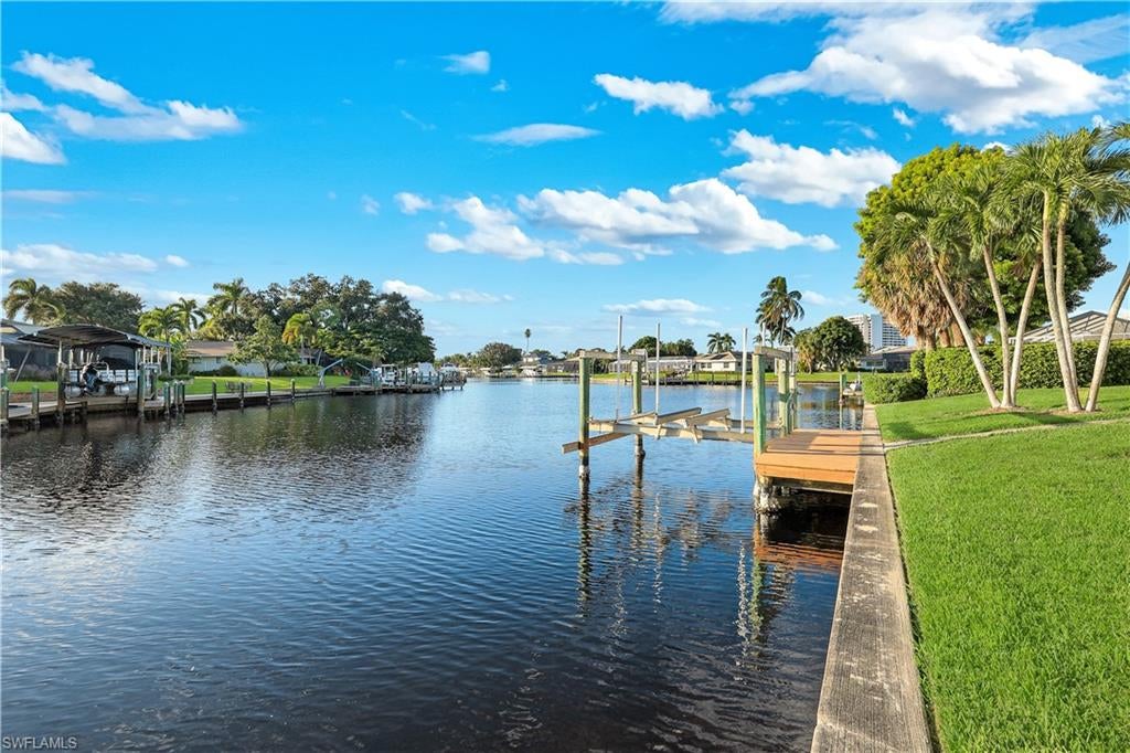 TOWN AND RIVER - Residential