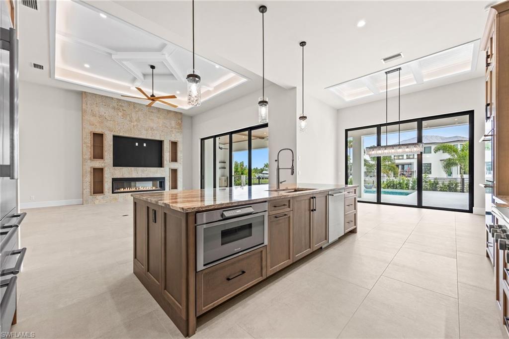 DEEP LAGOON ESTATES - Residential