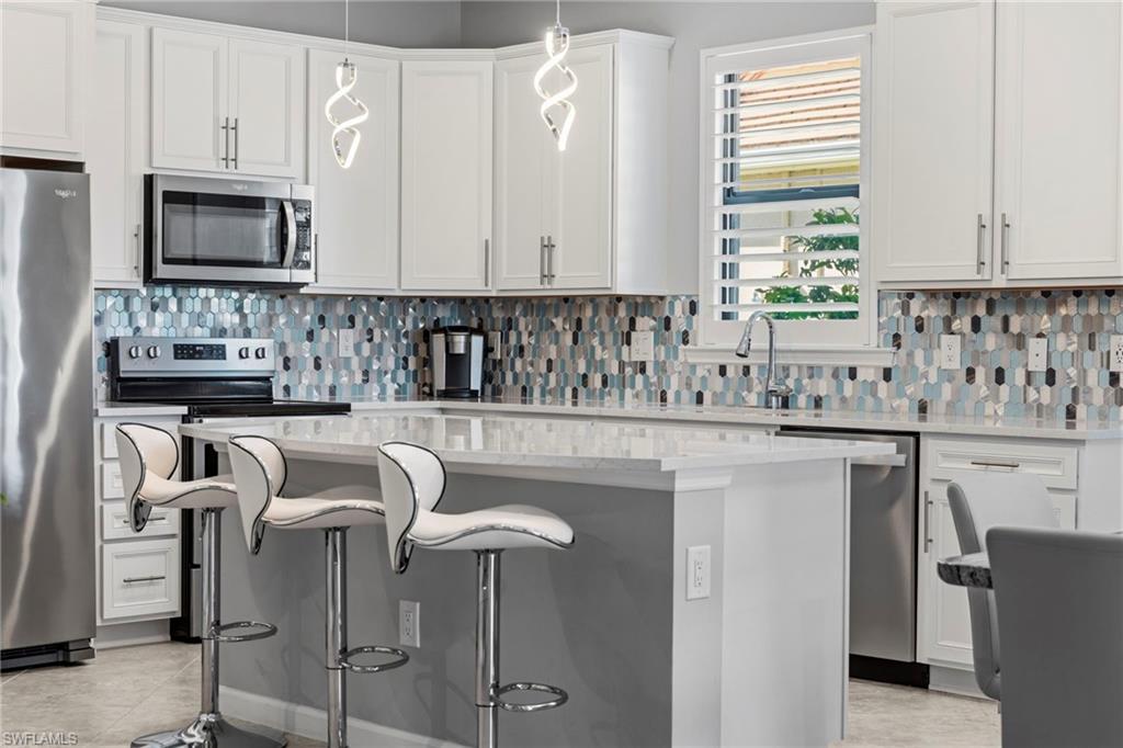 HAMPTON LAKES - Residential