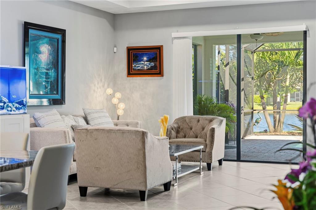 HAMPTON LAKES - Residential