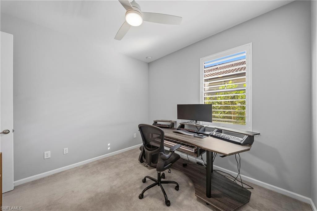 HAMPTON LAKES - Residential