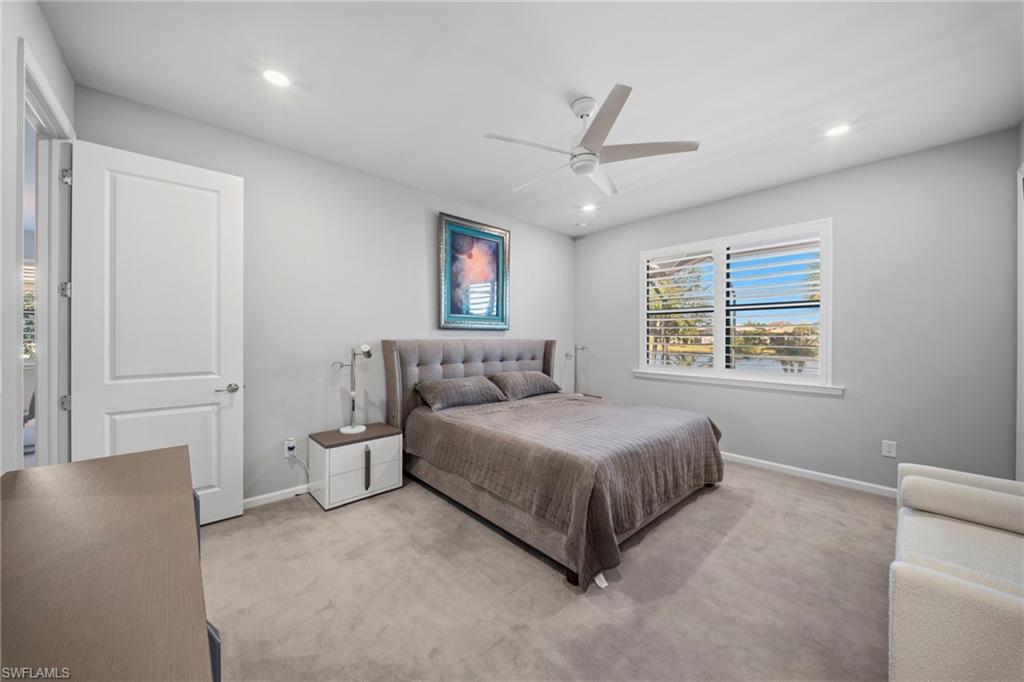 HAMPTON LAKES - Residential