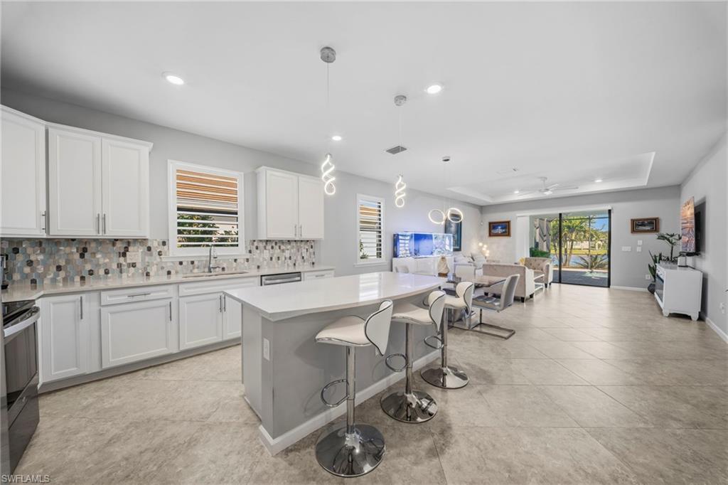 HAMPTON LAKES - Residential
