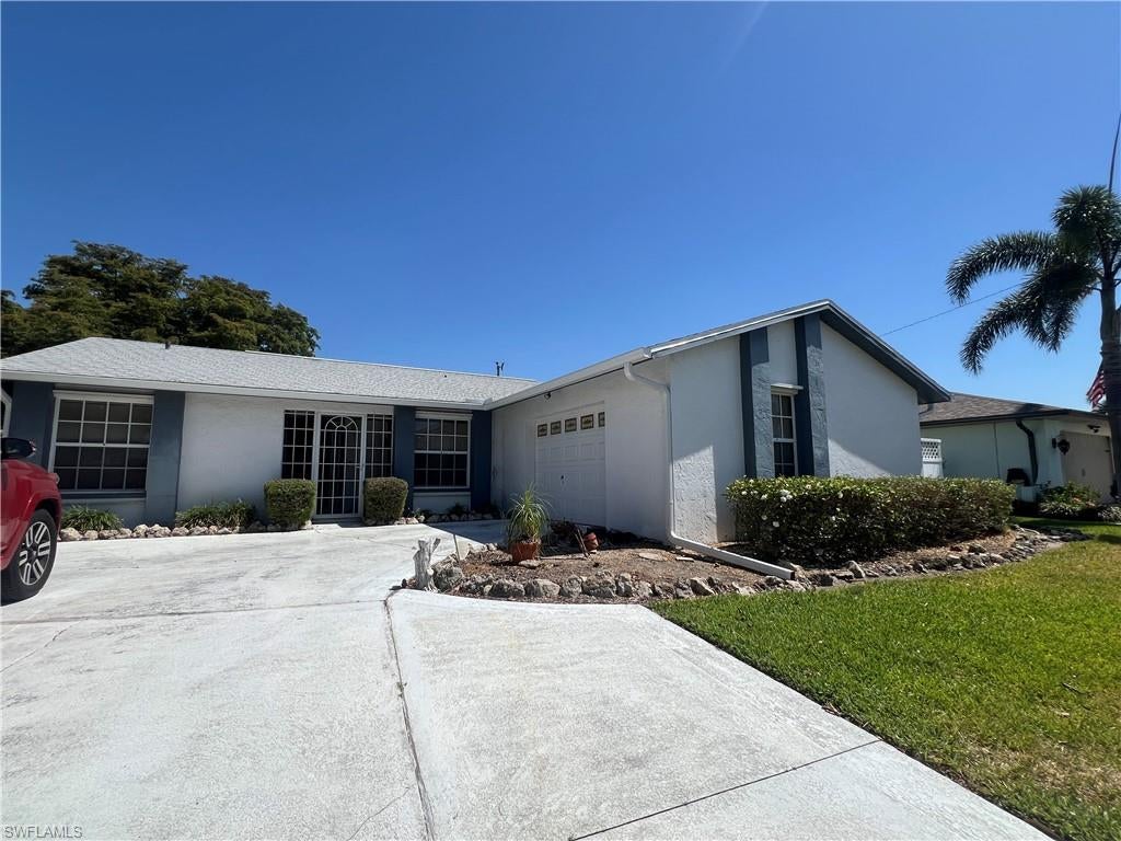 CAPE CORAL - Residential