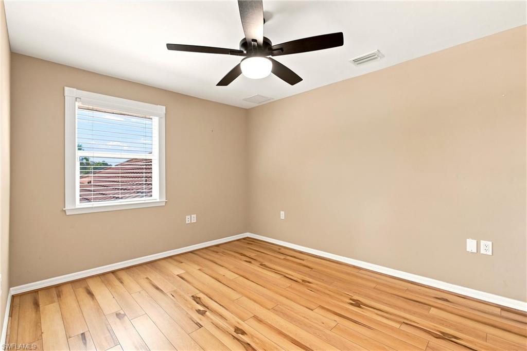 KINGS LAKE - Residential